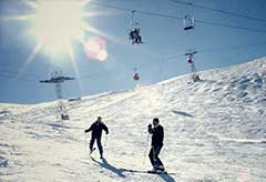 Feel unforgettable ski in Dizin ski resort by booking this Iran tour